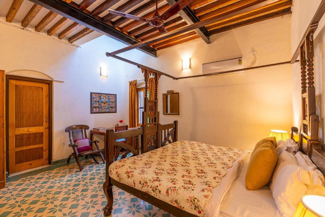 Stayvista'S Peepal Haveli - Rustic Kothi With Terrace, Breathtaking View & Bonfire Narainpur  Exterior foto